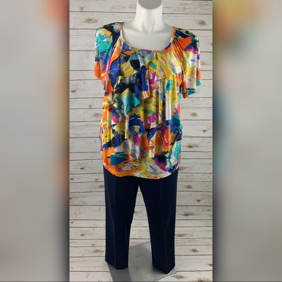 AGB WOMAN Short Sleeve Layered Bright Blouse - Picture 2 of 7